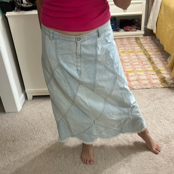 Vintage Y2K Denim 34 Maxi Skirt Gloria Vanderbilt Light Wash Jean Frayed Hem - Picture 5 of 5